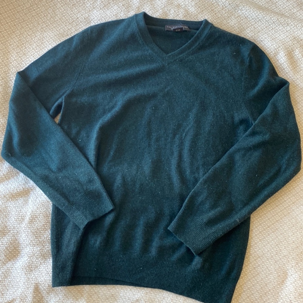 Bloomingdale’s men’s Cashmere Sweater